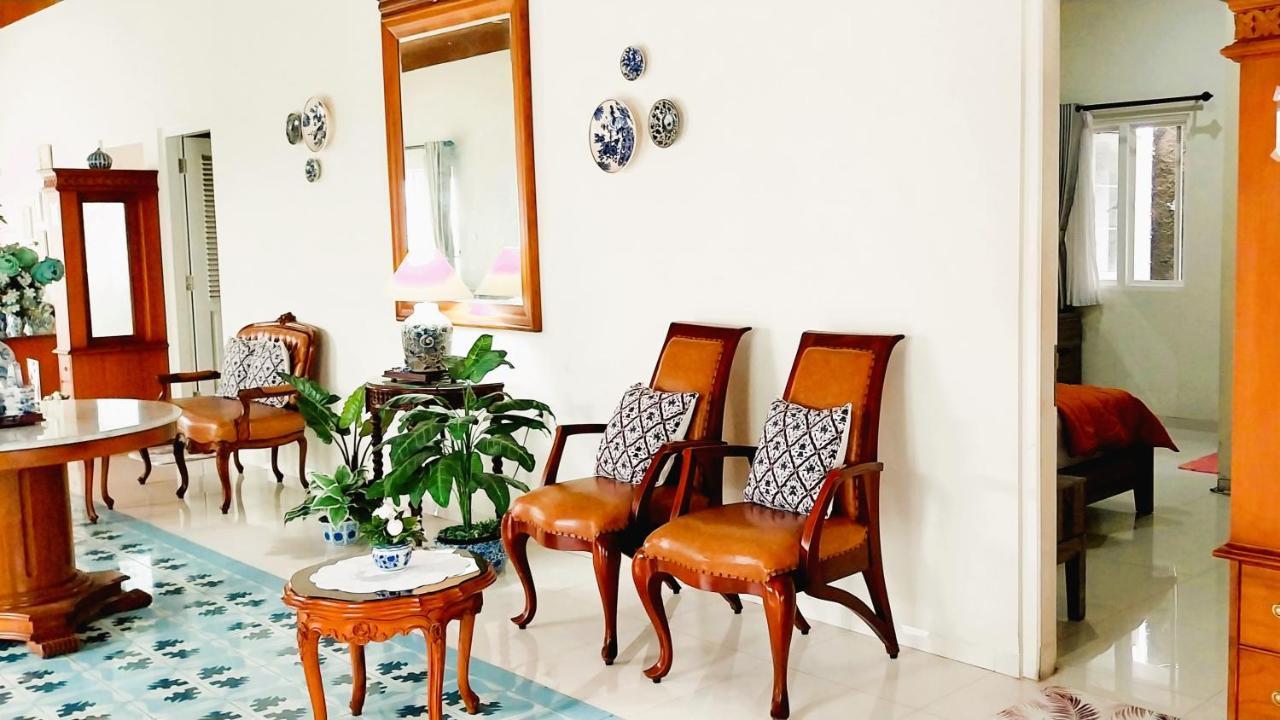 Surokarsan 9 House Yogyakarta Exterior foto