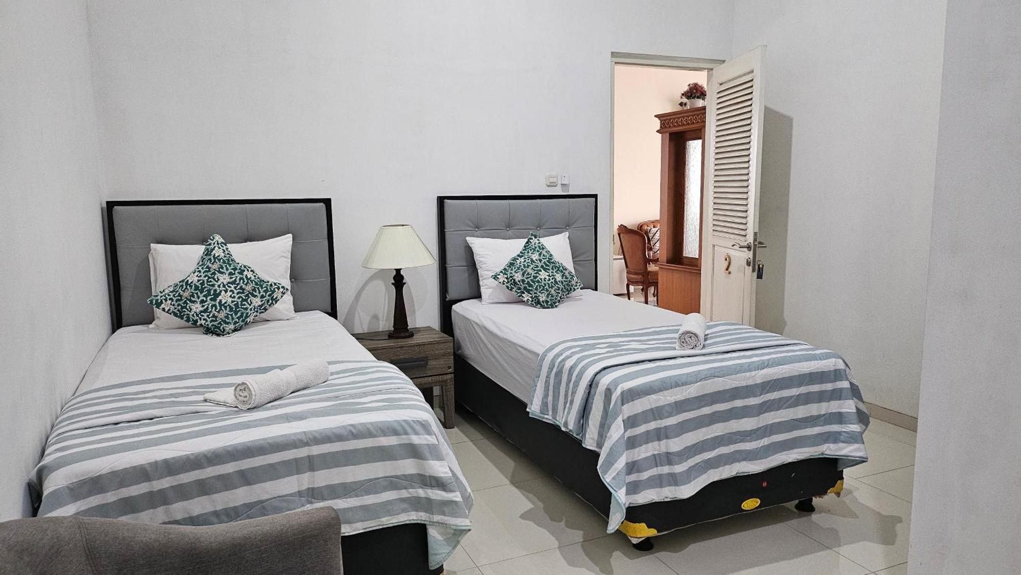 Surokarsan 9 House Yogyakarta Exterior foto